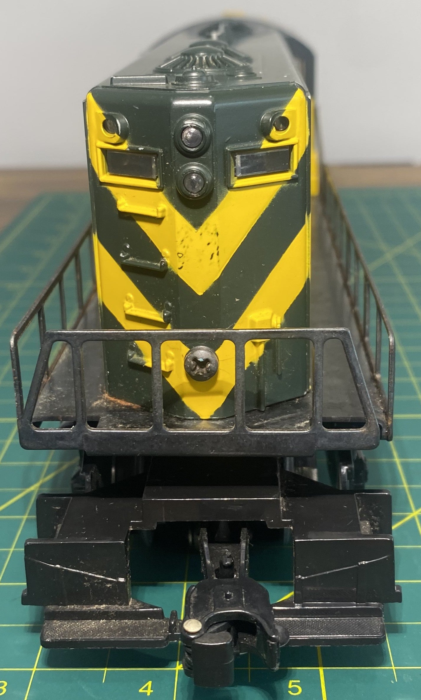Lionel 6-8375 GP-7 Chicago Northern Western