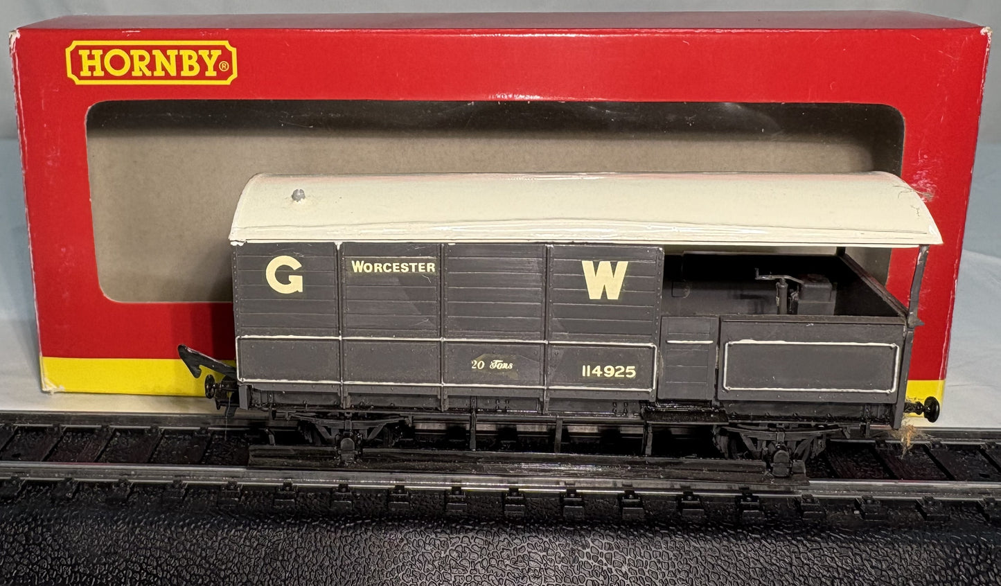 Hornby R6347 GWR Brake van "Dowlais Caeharris"