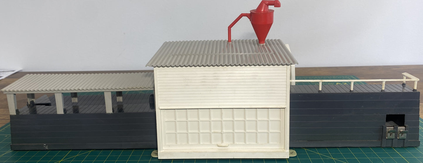 Lionel 464 Lumber Mill Post War