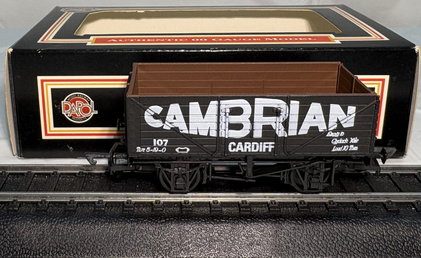 Dapol B174 7-Plank Wagon - 'Cambrian'