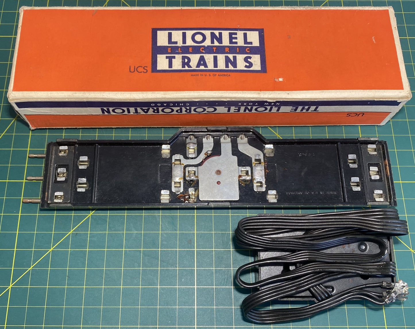 Lionel Remote Control Track Set