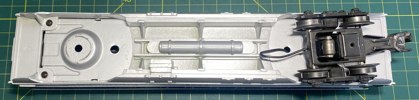 Lionel Post War 2412 Passenger Car Santa Fe
