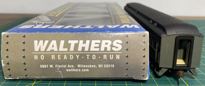 Walthers Santa Fe 932 10102 Style Heavyweight 70' Coach Pullman Green w/black Roof