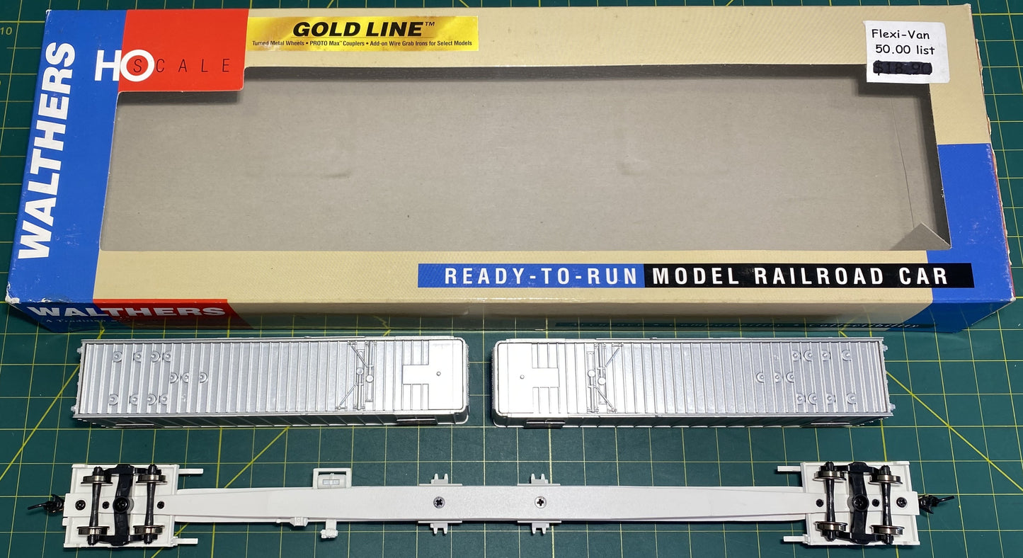 Walthers 932-3922 Gold Line Flexi Van Flat Car w/ Trailers Milwaukee Road #7025