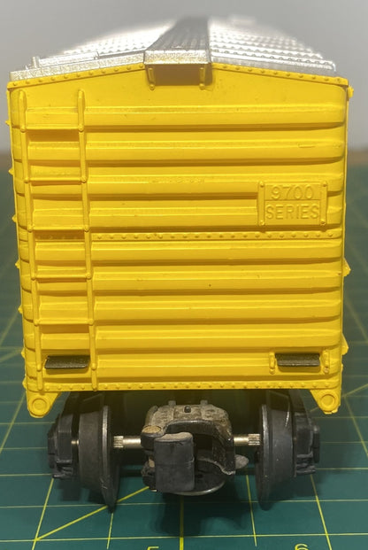Lionel 6-9445 Vermont Norther Box Car