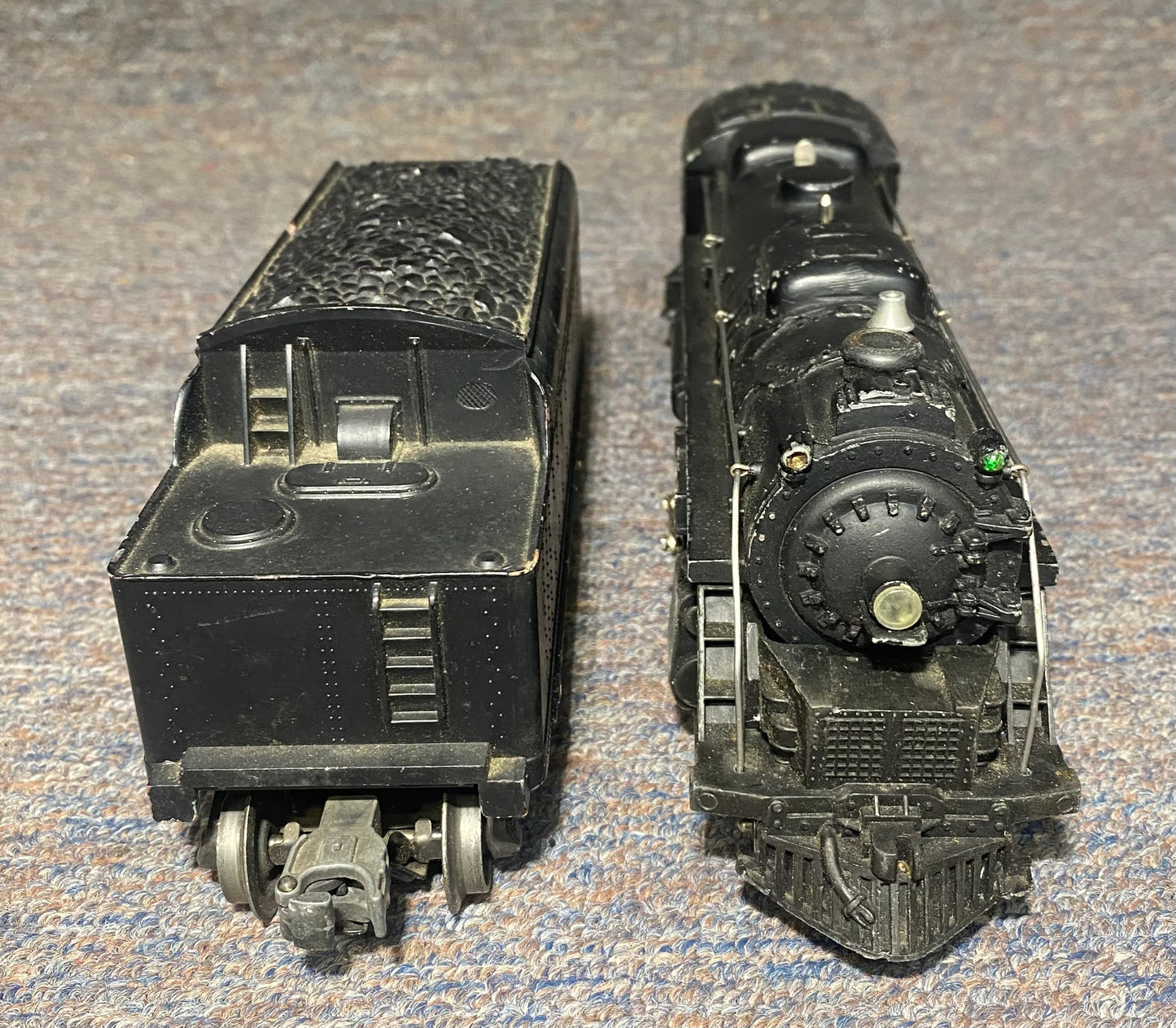 Lionel Post War #2026 Steam Locomotive and Tender #6466W