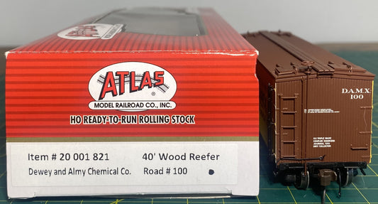 Atlas 20 001 821 Dewey & Almy Chemical Company 40’ Wood Reefer #100