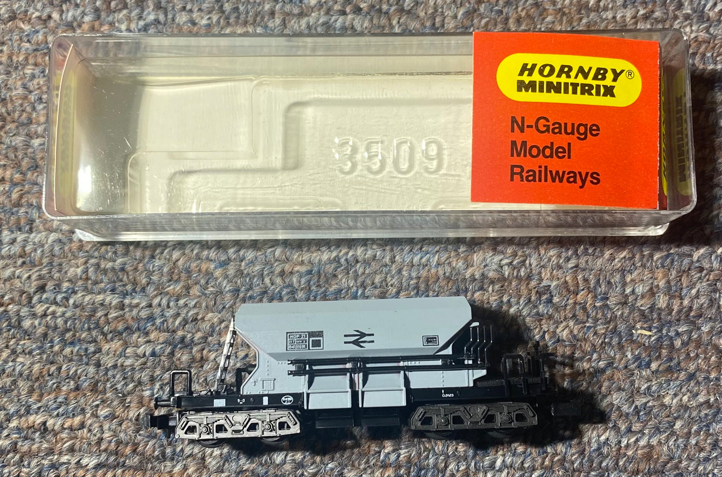 Hornby Minitrix N506 Bogie Ballast Wagon