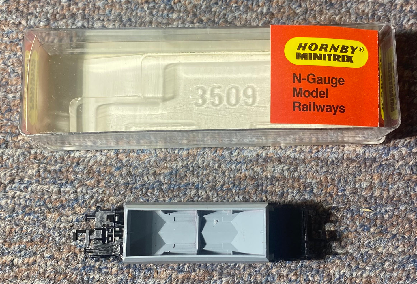 Hornby Minitrix N506 Bogie Ballast Wagon