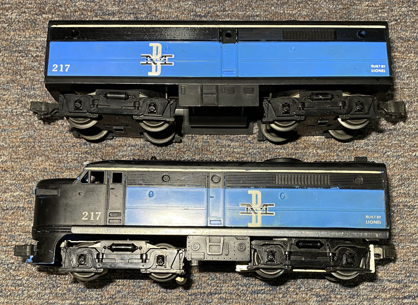 Lionel Modern #217 Diesel U36B Locomotive and Dummy Unit