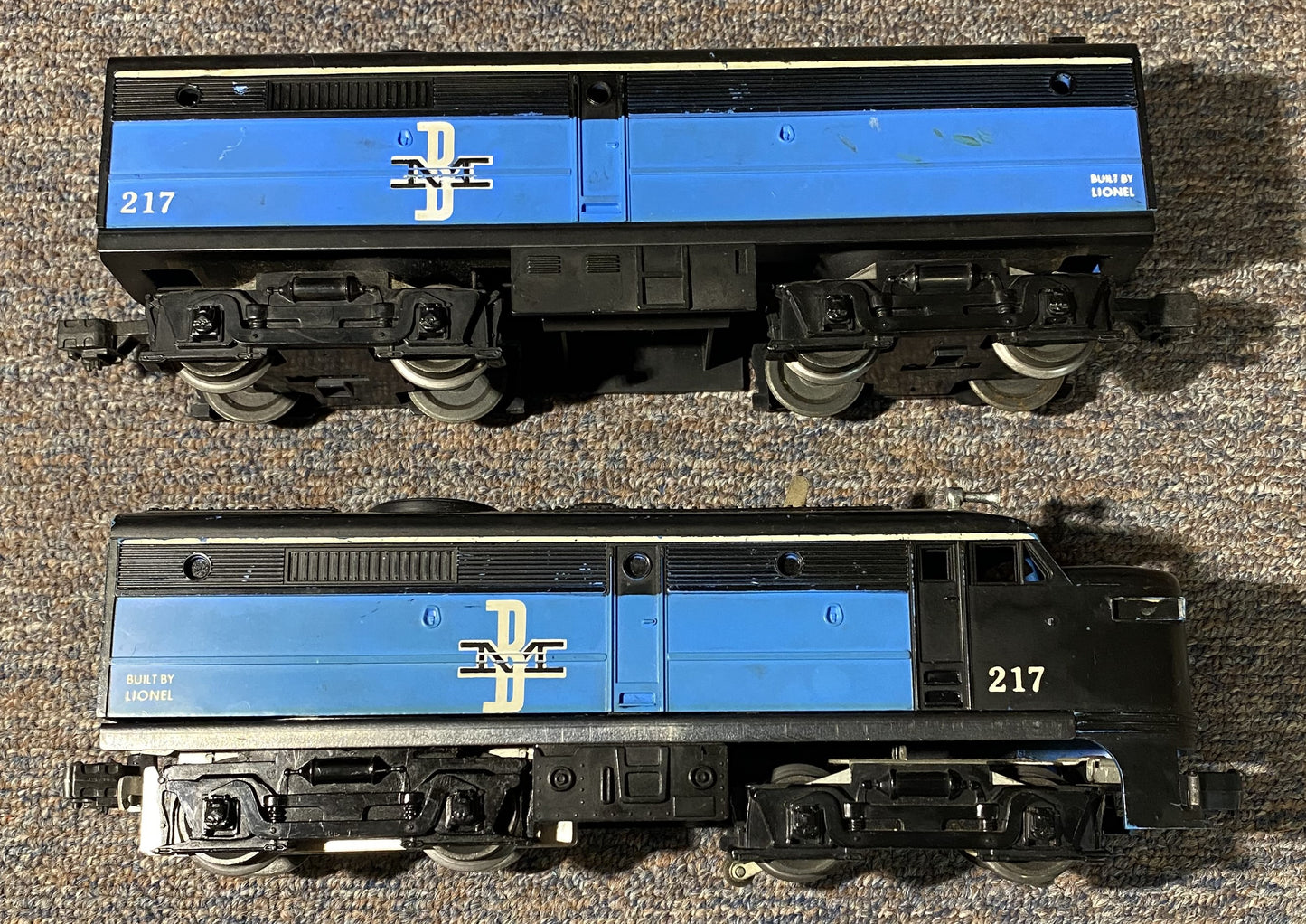 Lionel Modern #217 Diesel U36B Locomotive and Dummy Unit