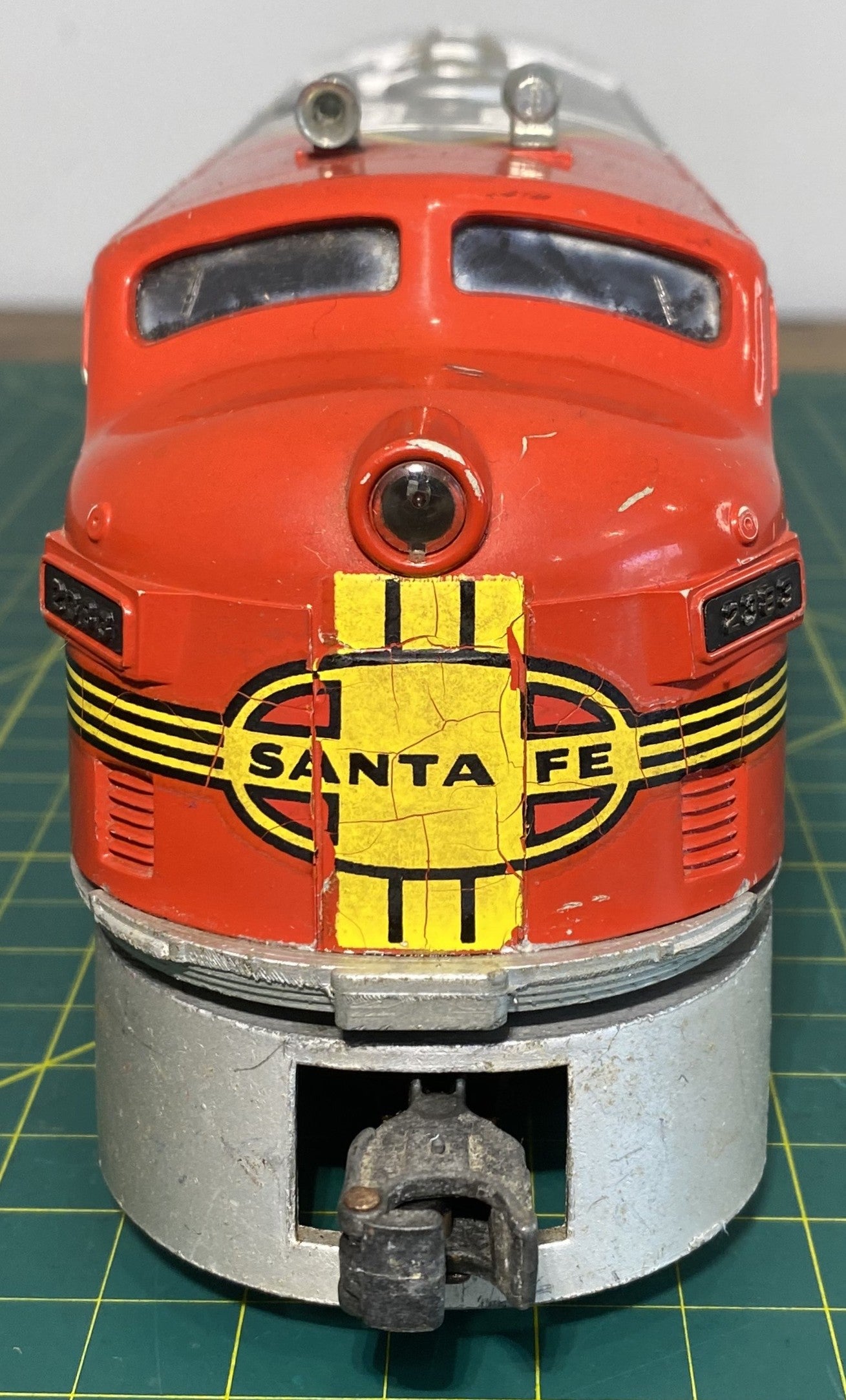 Lionel 2383 Santa Fe Diesel Locomotive A-Unit Non-Powered O Gauge