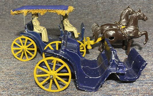 VINTAGE ORIGINAL STANLEY TOY HORSES & CARRIAGE WITH EXTRA CARRIAGE