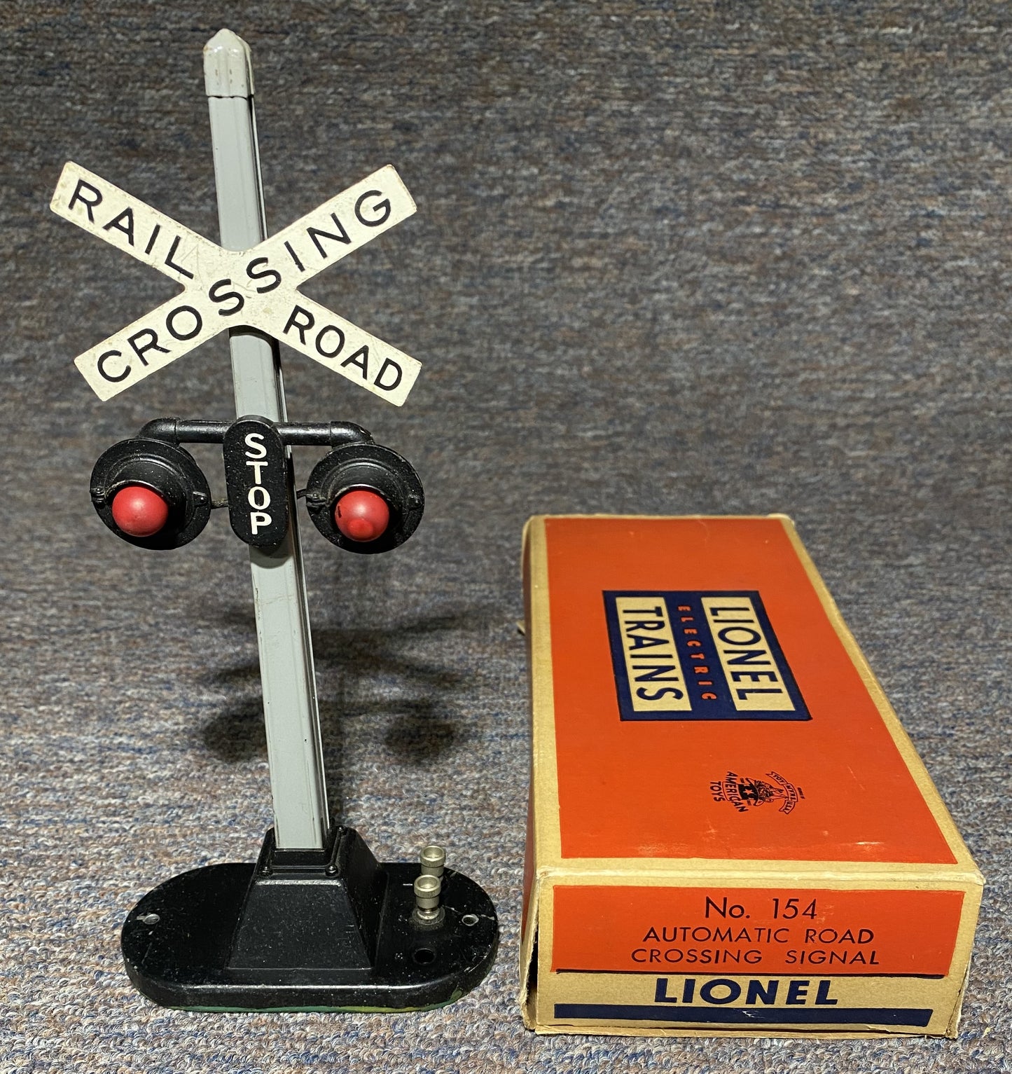 Lionel #154 Post War Crossing Signal