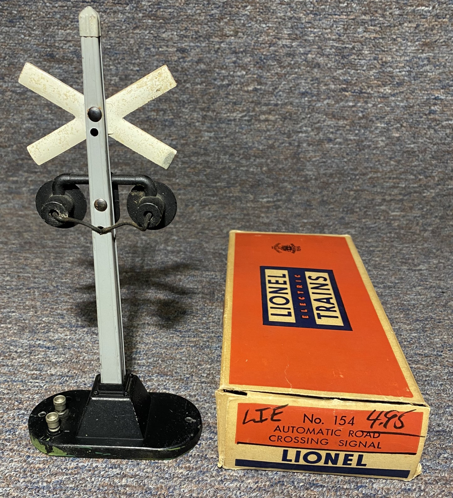 Lionel #154 Post War Crossing Signal