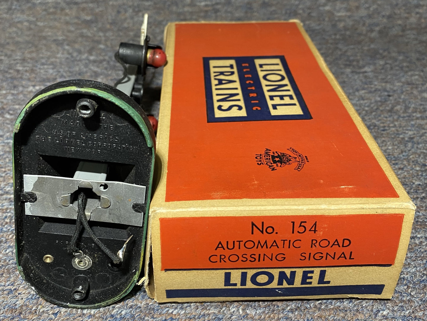 Lionel #154 Post War Crossing Signal