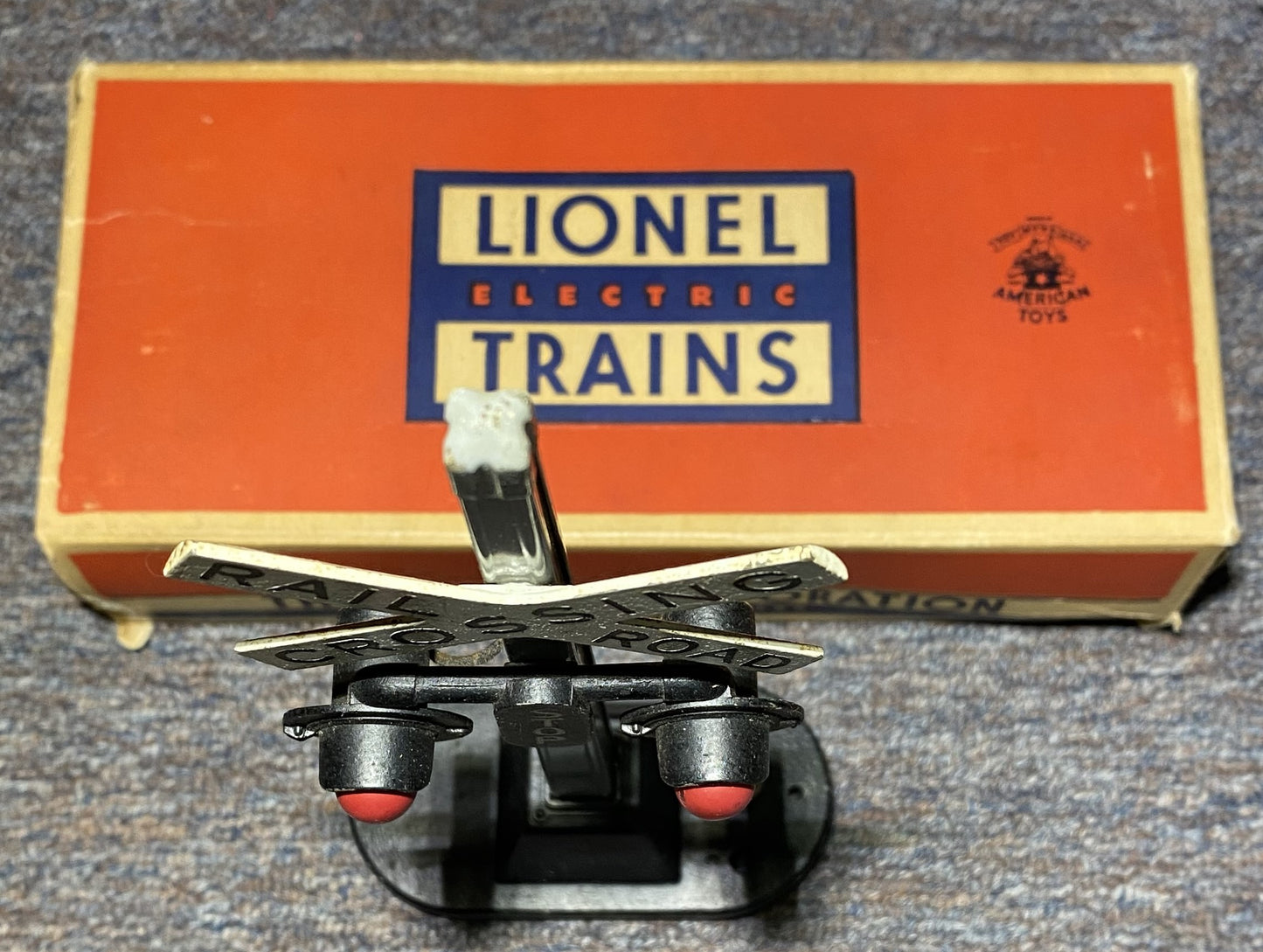 Lionel #154 Post War Crossing Signal