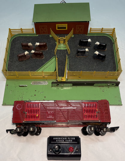 American Flyer 771 Operating Stock Yard & Car 736