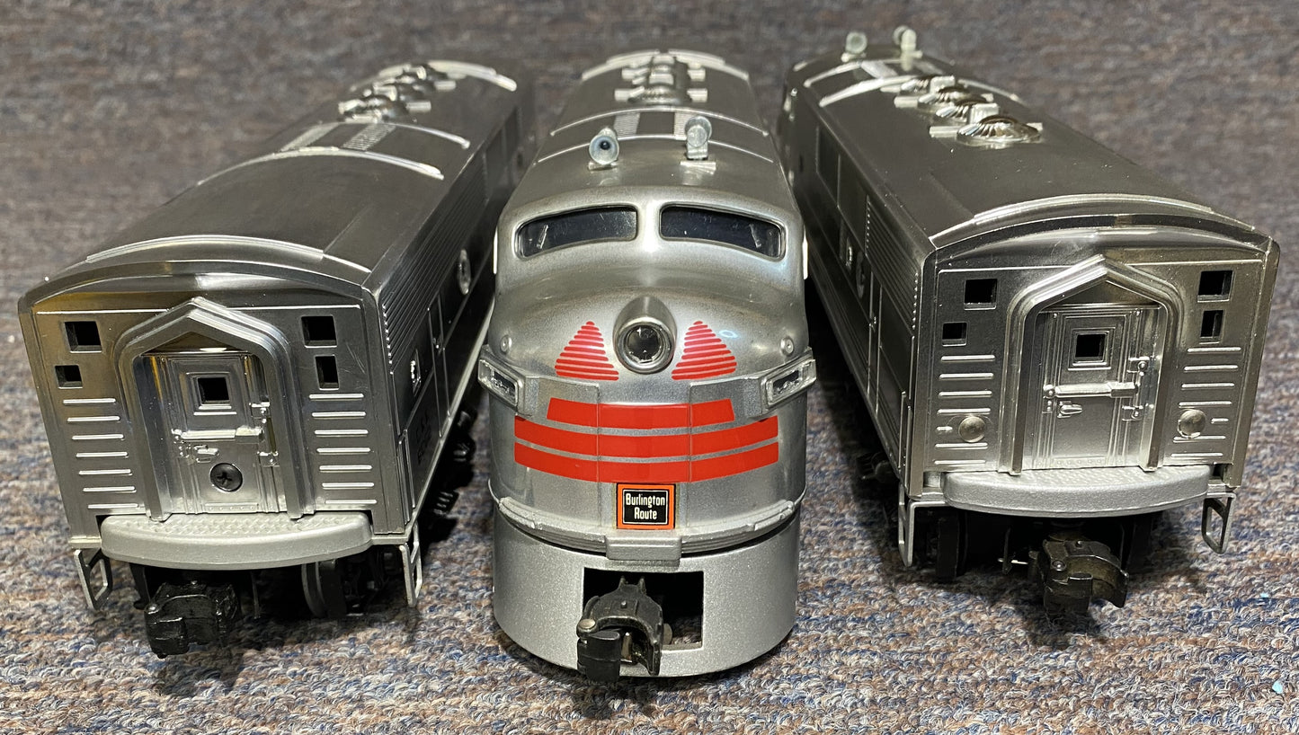 Lionel #8054 & #8062 Burlington Silver AAB F3 Diesel Locomotive Set