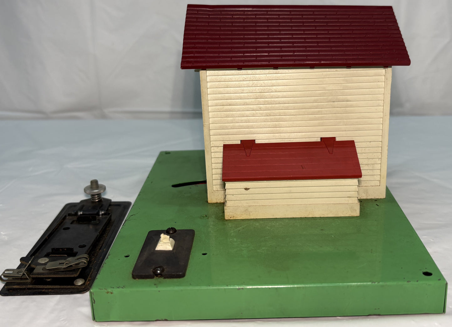 Lionel Post War 145 Automatic Gateman