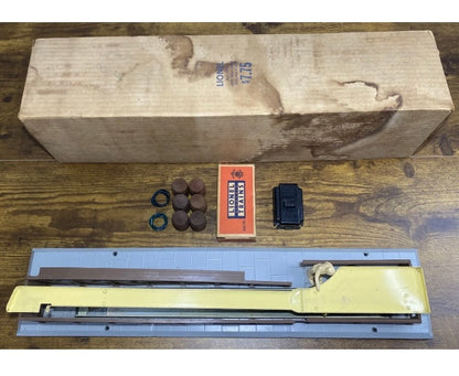 Lionel Post War Barrel Loader #362