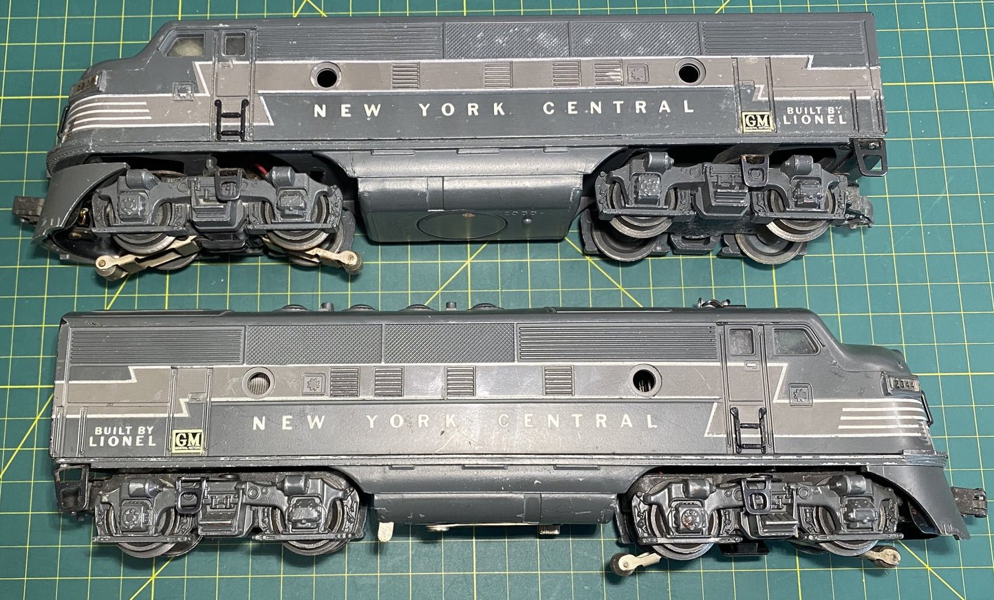 Lionel Post War 2344 Diesel New York Central
