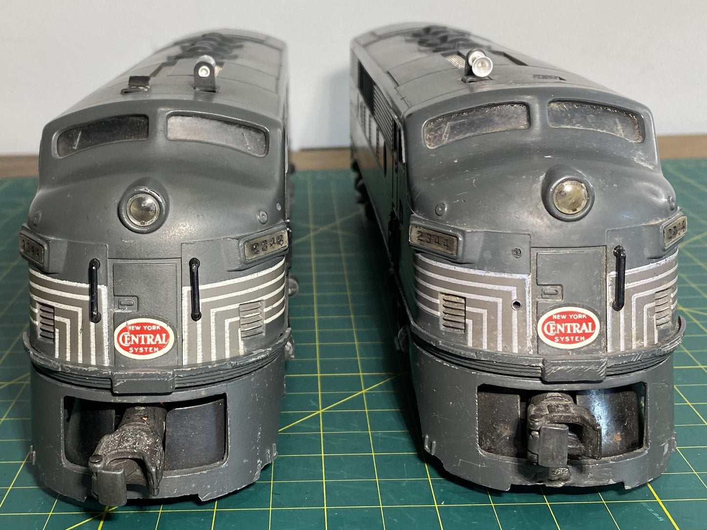 Lionel Post War 2344 Diesel New York Central