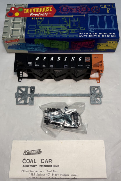 Roundhouse 3239 3-Bay Rib Side Hopper Reading #60458