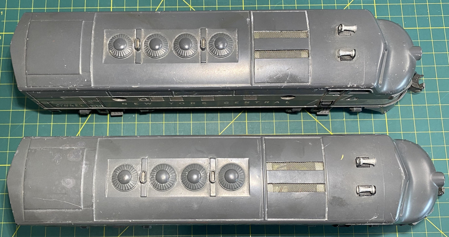 Lionel Post War 2333 Diesel New York Central