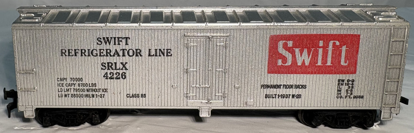 Tyco 4226 Swift Refrigerator Line Silver Box Car SRLX 422