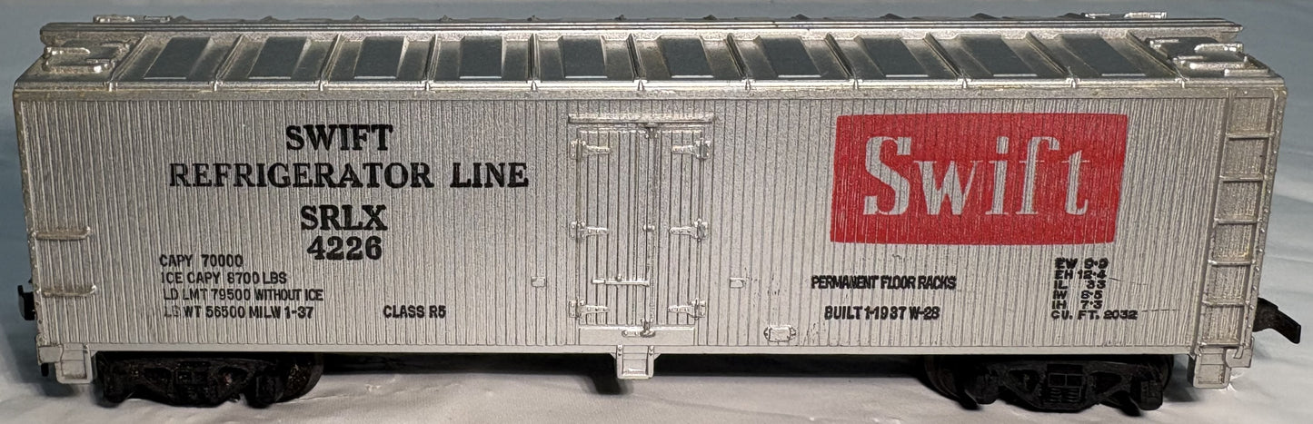 Tyco 4226 Swift Refrigerator Line Silver Box Car SRLX 422