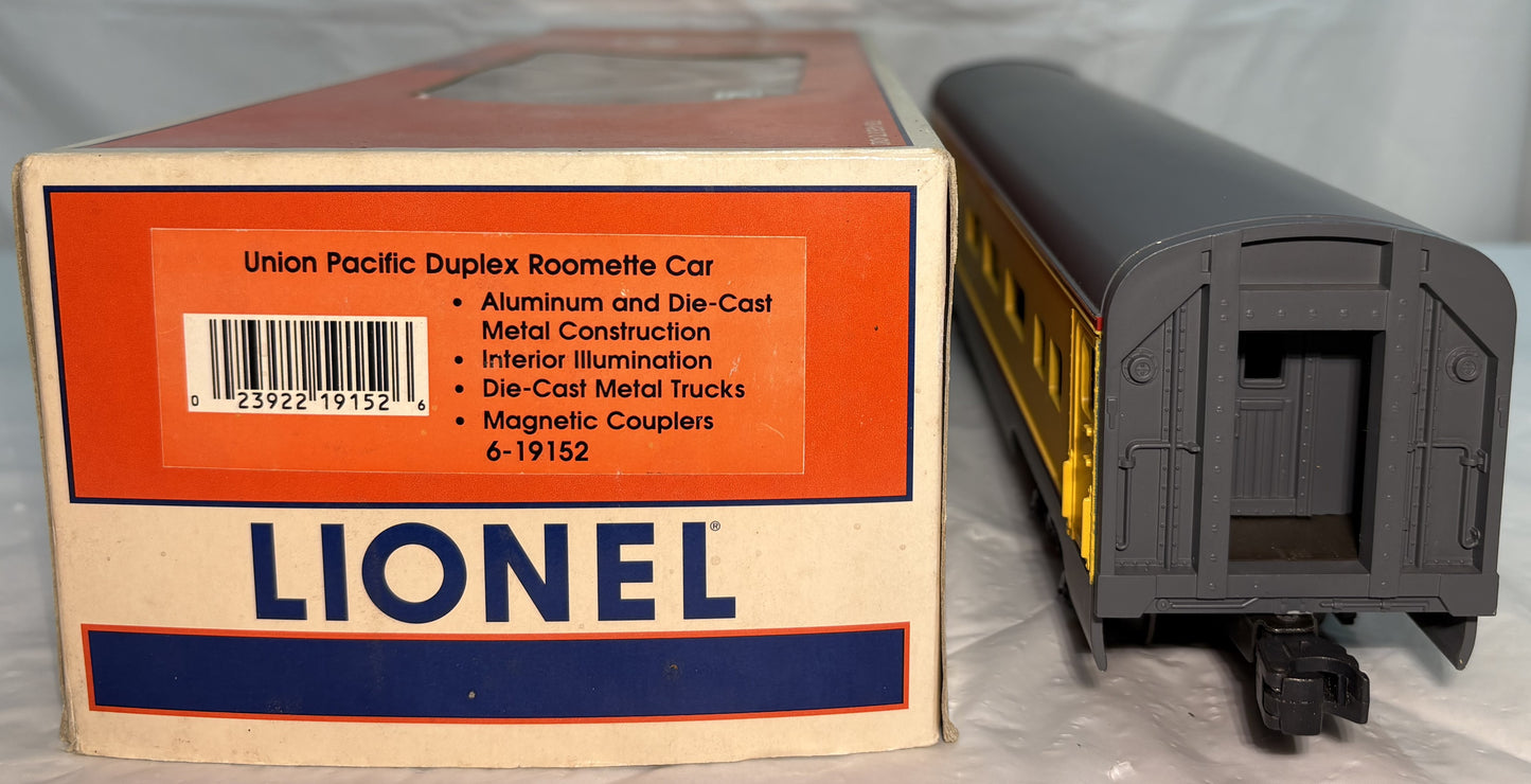 Lionel 19152 Union Pacific Duplex Roomette Car