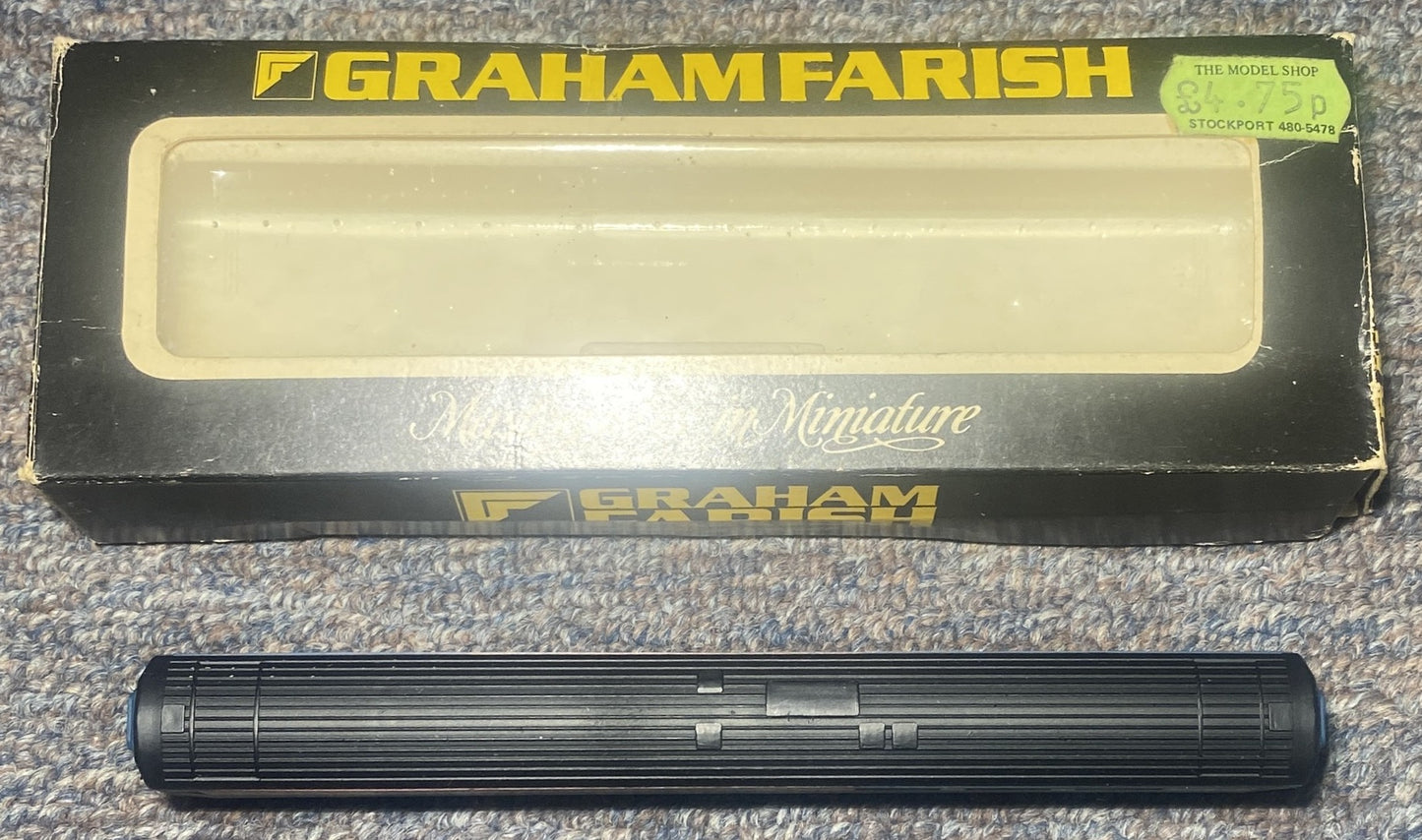 Graham Farish #0725 BR 75ft Mk III Bogie Coach (TS) Blue/Grey