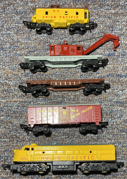 Lone Star England Toy Train Union Pacific 1402A Set