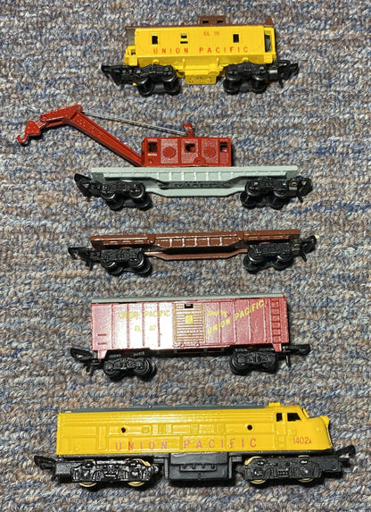Lone Star England Toy Train Union Pacific 1402A Set