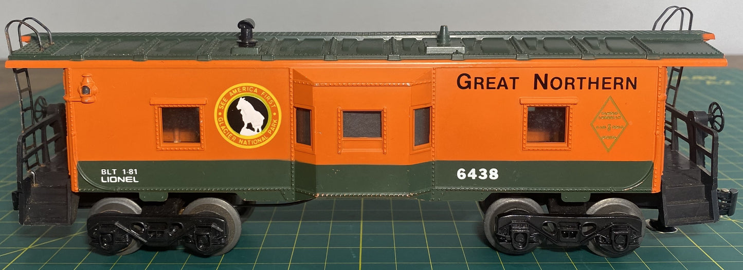 Lionel 6438 Great Northern Window Caboose