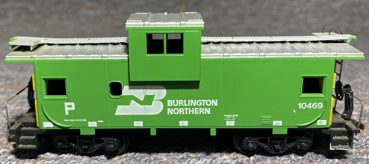 Athearn #10469 Burlington Northern Caboose