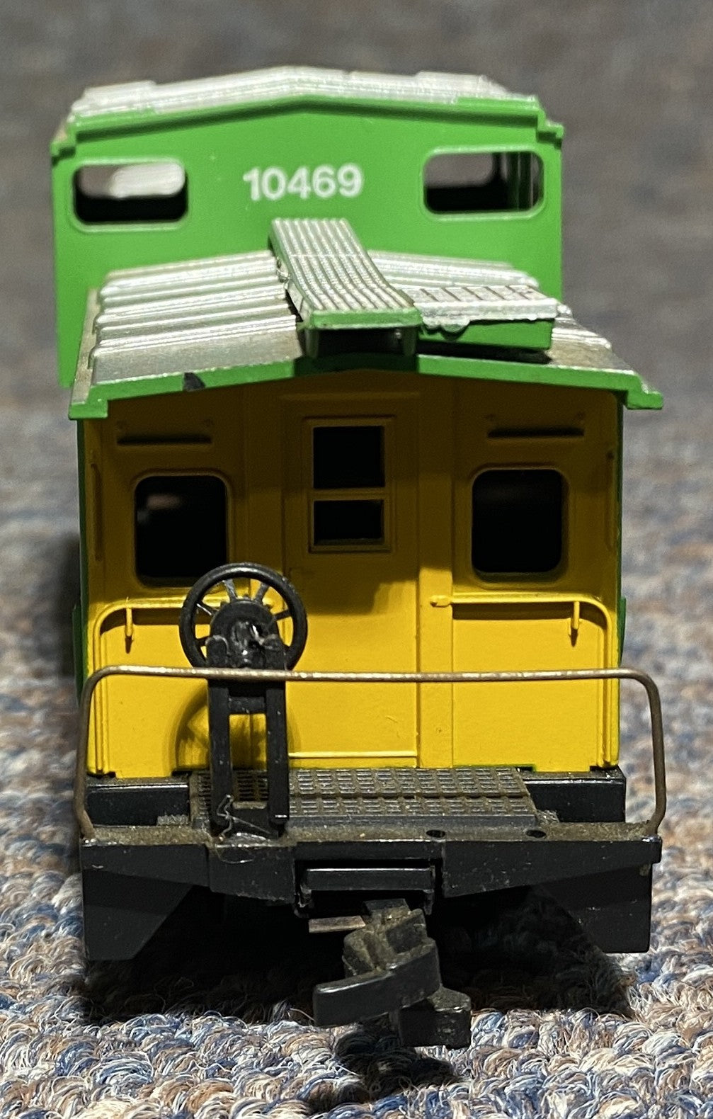 Athearn #10469 Burlington Northern Caboose