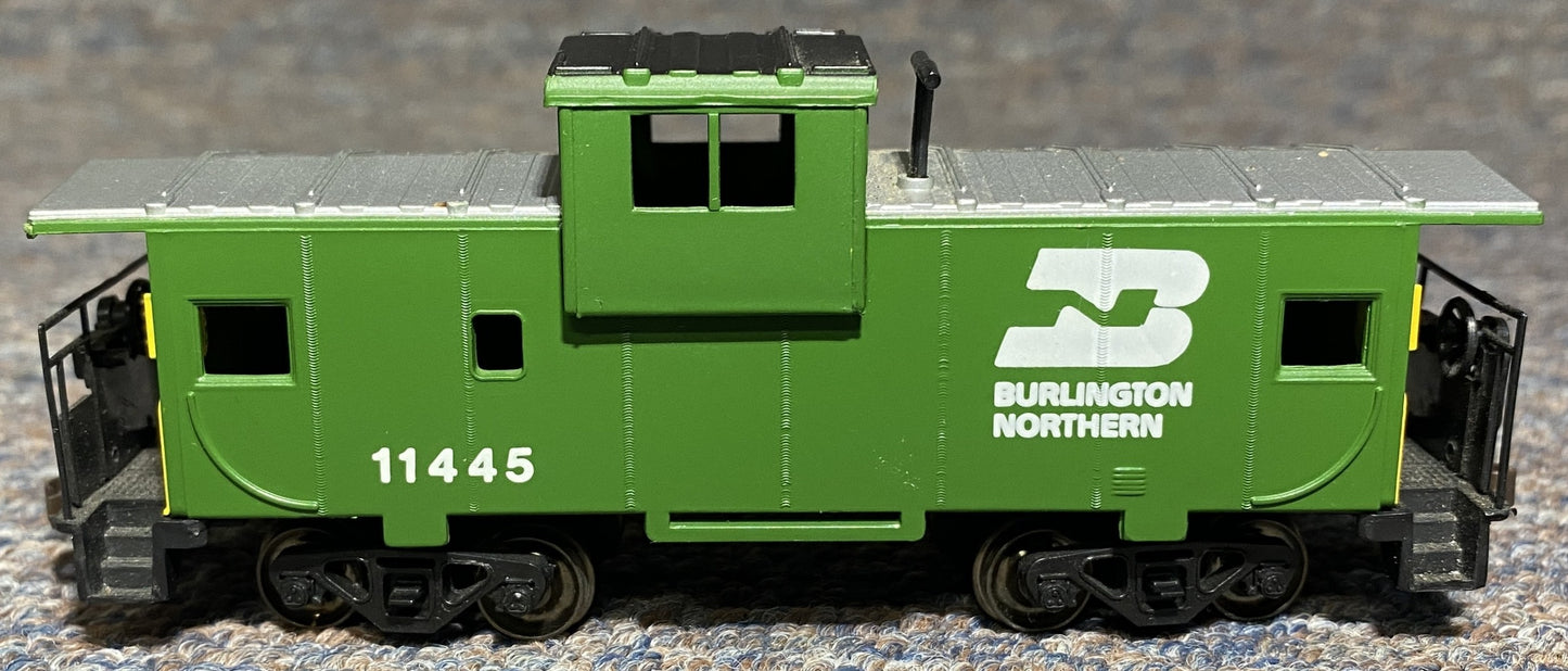 Bachmann #11445 Burlington Northern Caboose