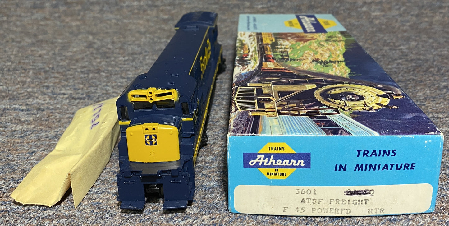 Athearn General Electric U33C #8517 Santa Fe Diesel Locomotive