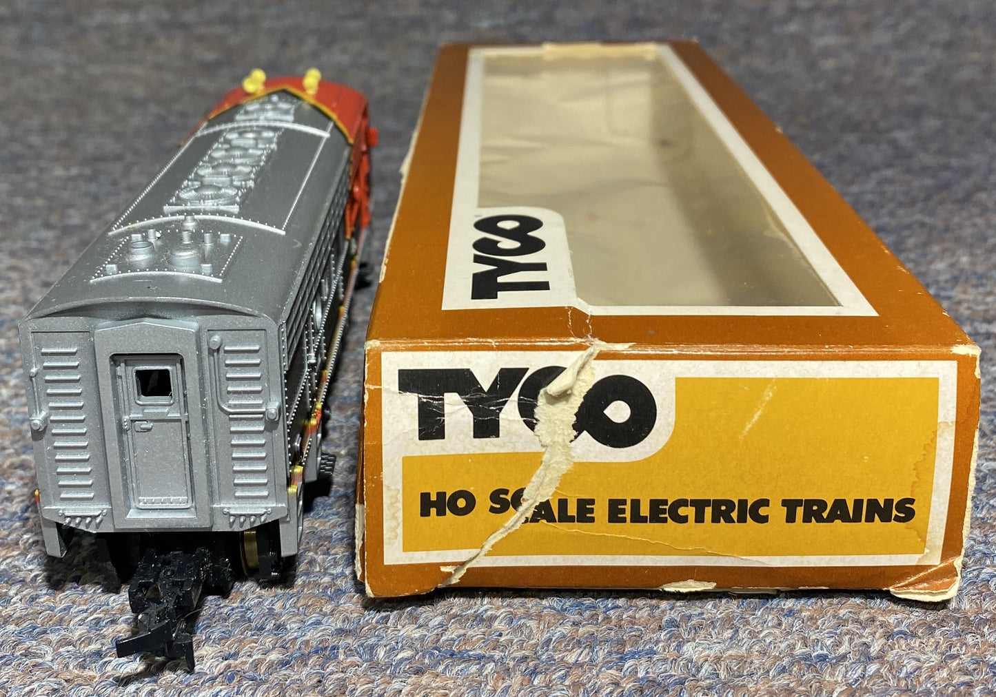 TYCO Santa Fe #4015 Diesel Locomotive