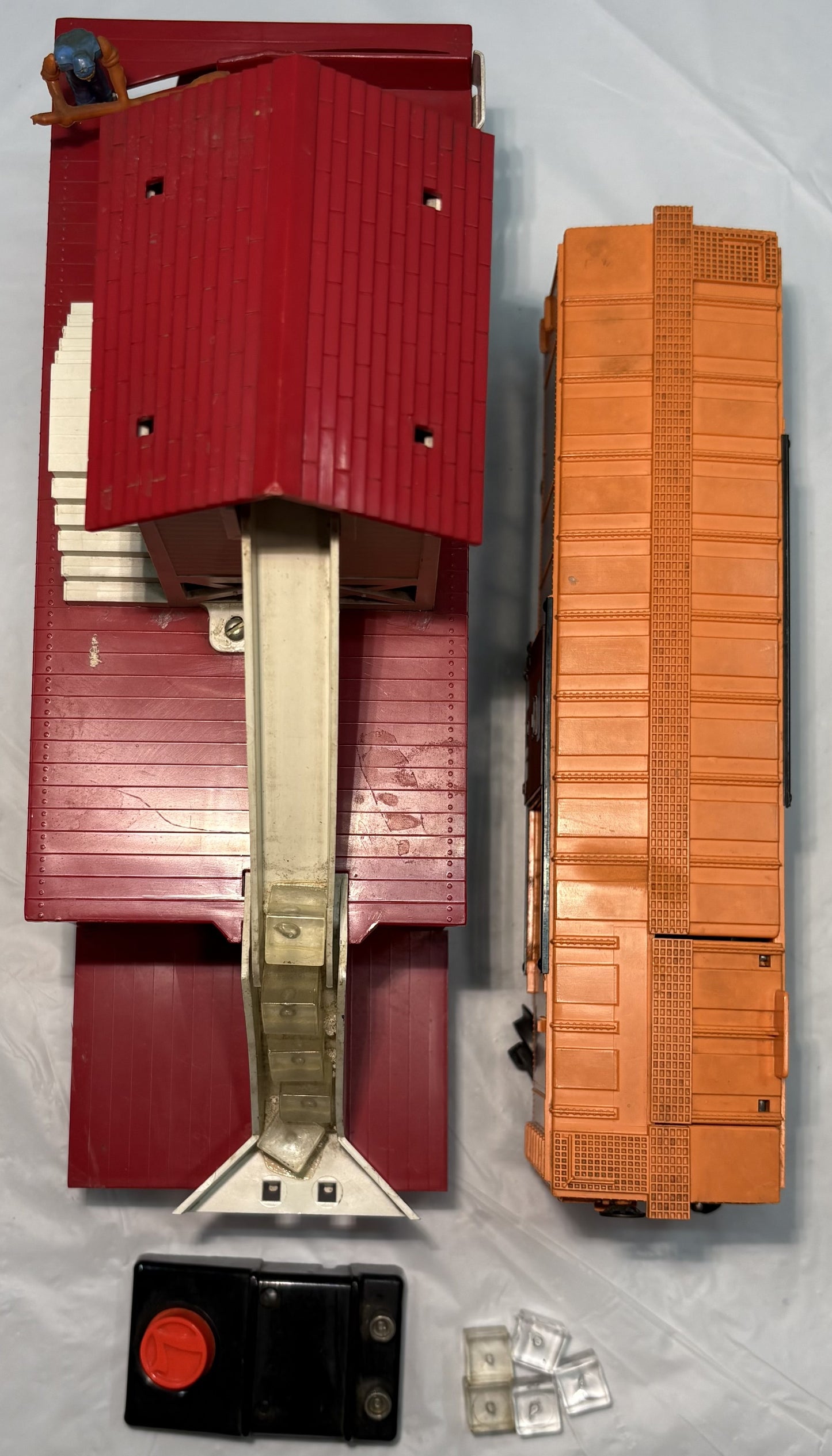 Lionel Post War 352 Operating Icing Station