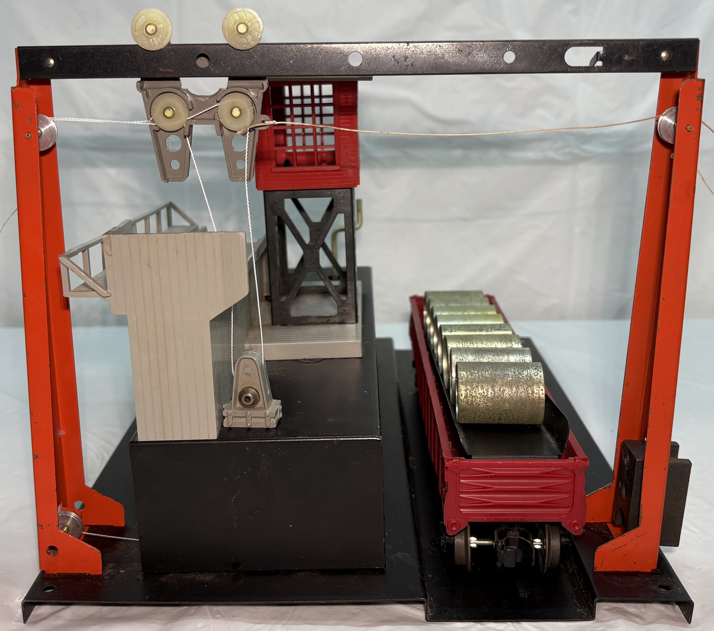 Lionel Post War 345 Culvert Pipe Unloader