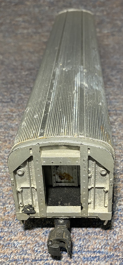 Lionel Post War #2534 Silver Bluff Pullman Car Passenger