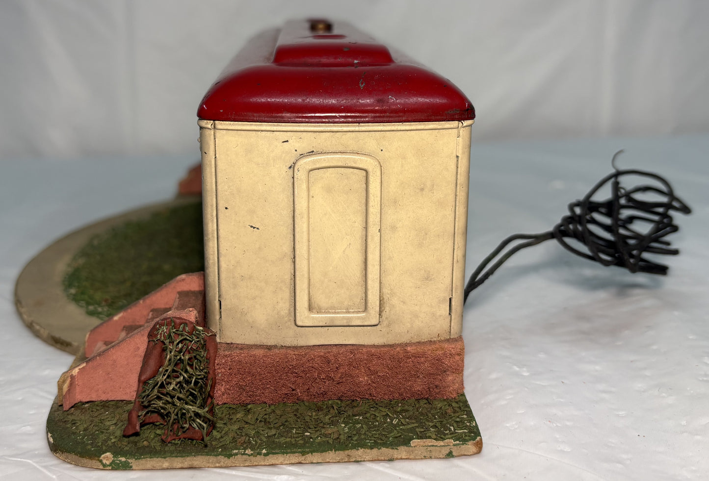 Lionel Pre War 442 Landscaped Tinplate Diner