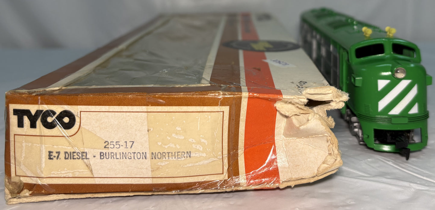 Tyco 255-17 Burlington Northern E7A Diesel Locomotive #432