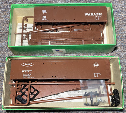Bowser Wabash Box Cars #3-1208 and #55405