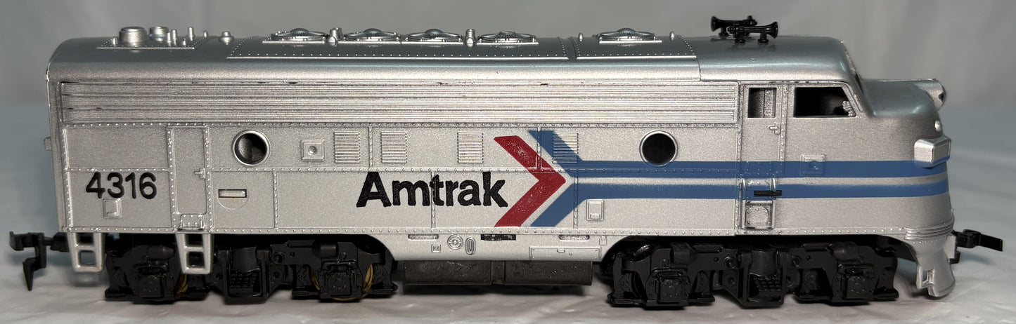 TYCO 224U Amtrak F9 Diesel Locomotive #4316