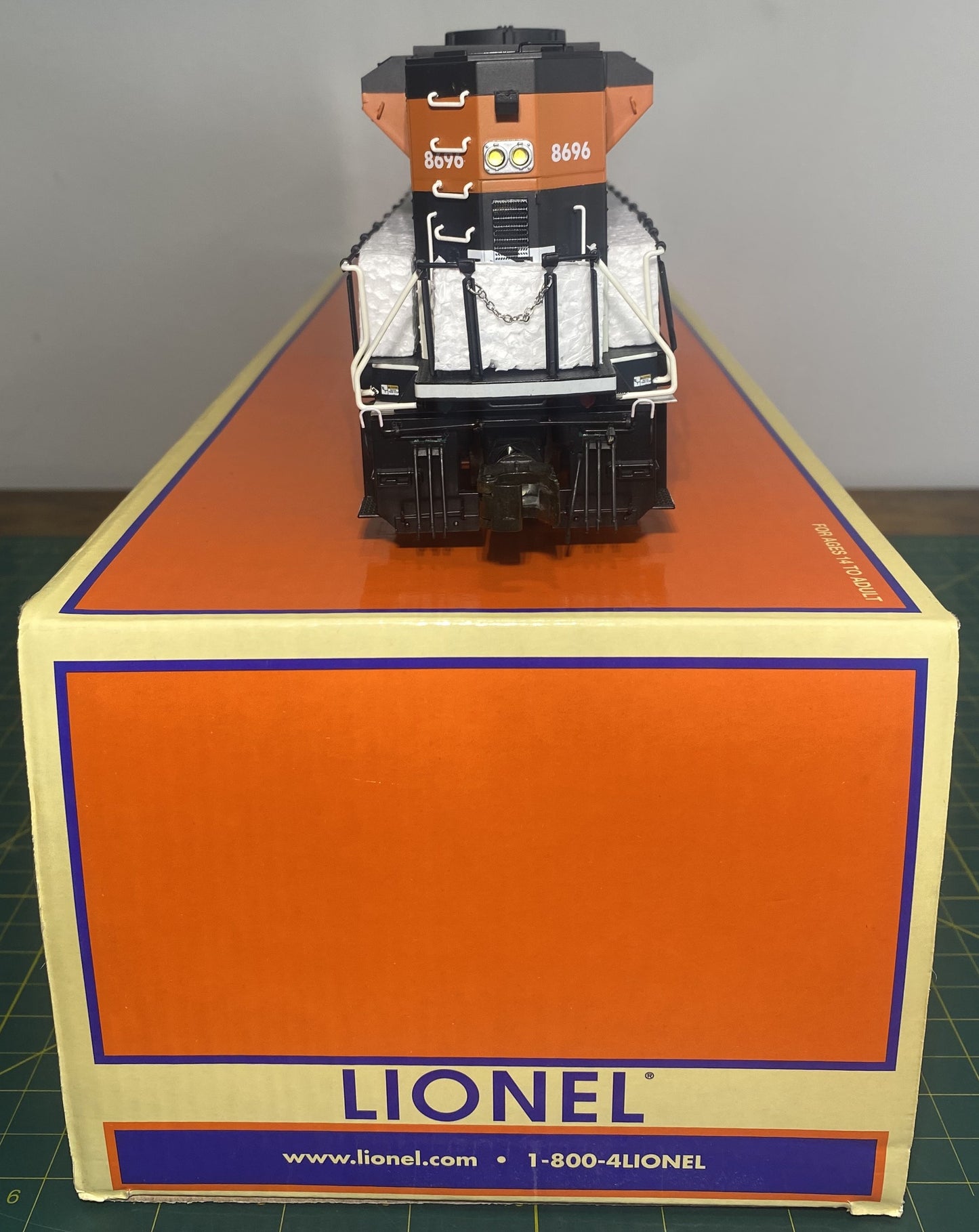 Lionel 6-34619 New Haven LEGACY Scale SD70ACe Diesel #8696