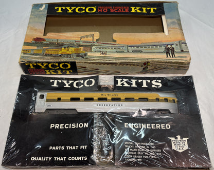 TYCO K522G Streamline Observation Santa Fe Lighted